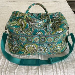 Vera Bradley Weekender RETIRED peacock pattern